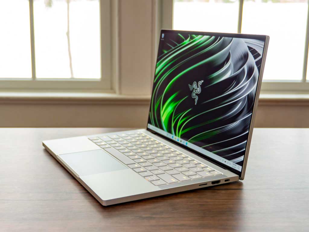 Razer Book 13